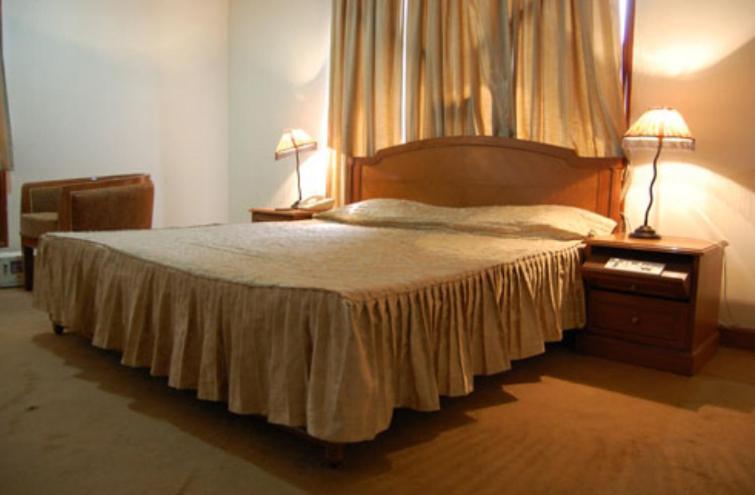 Hotel Sita Manor กวาลิออร์ ภายนอก รูปภาพ
