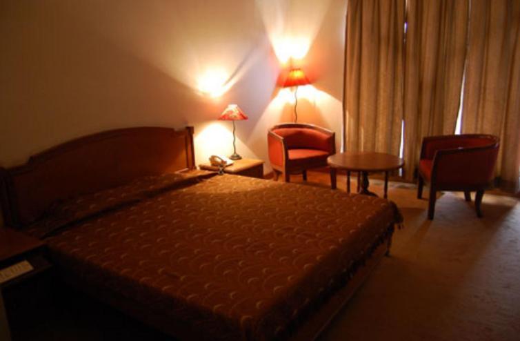 Hotel Sita Manor กวาลิออร์ ภายนอก รูปภาพ